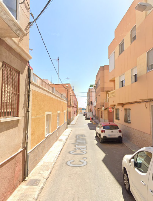 Piso okupado en Almería
