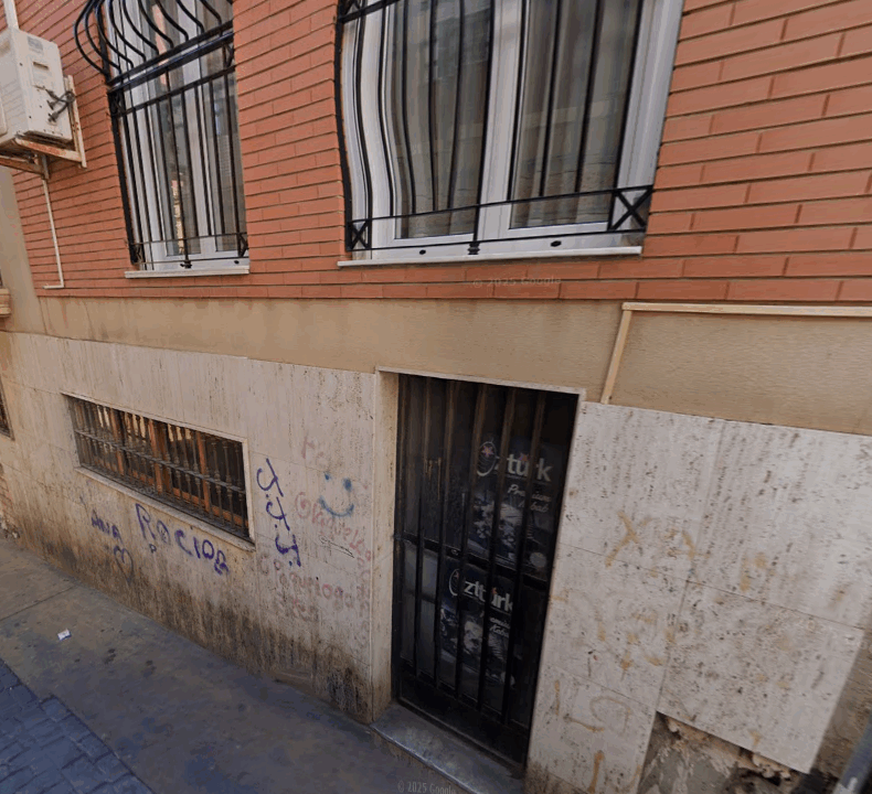 Piso okupado en Almería