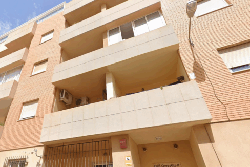 Piso okupado en Almería
