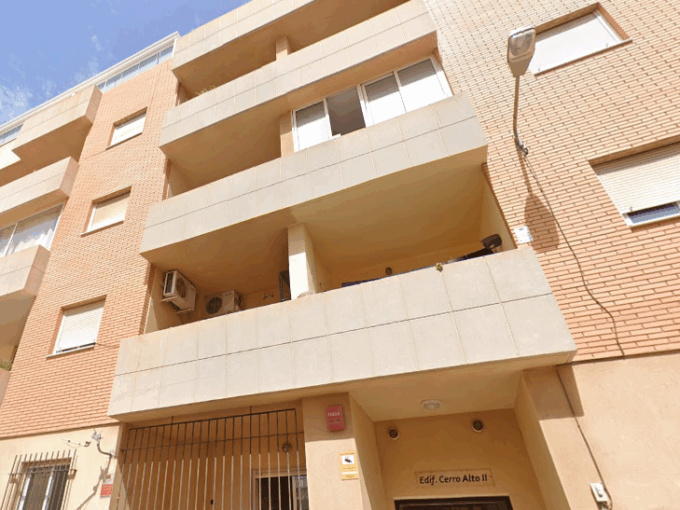 Piso okupado en Almería