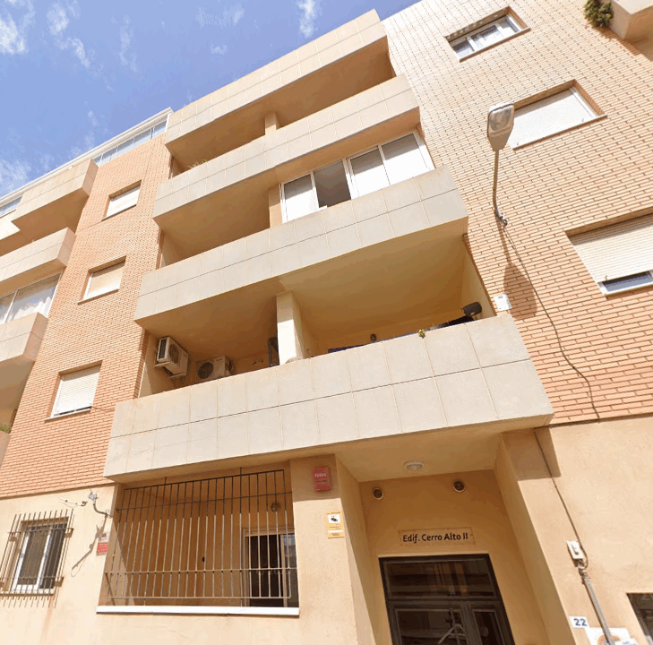 Piso okupado en Almería