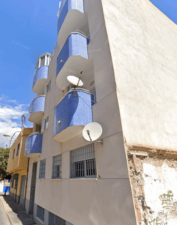 Piso okupado en Almería