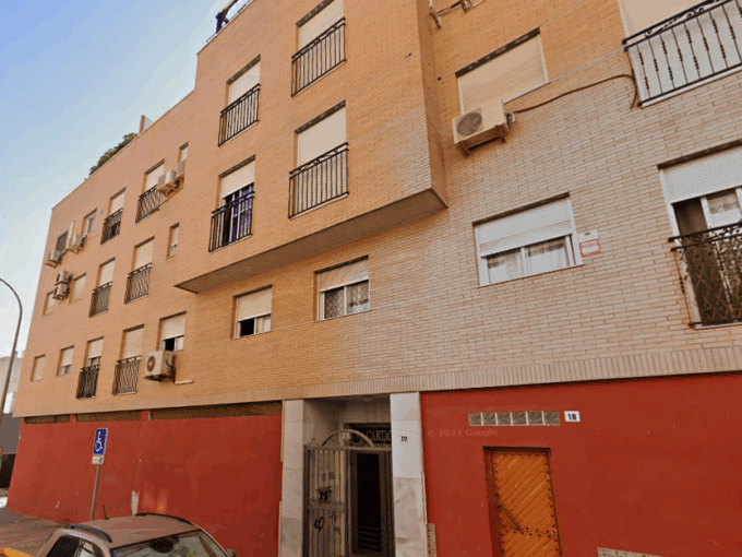 Piso okupado en Almería
