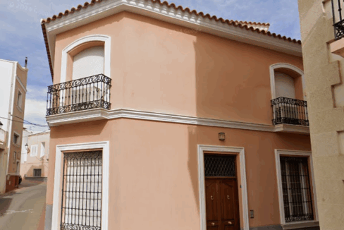 Piso okupado en Almería