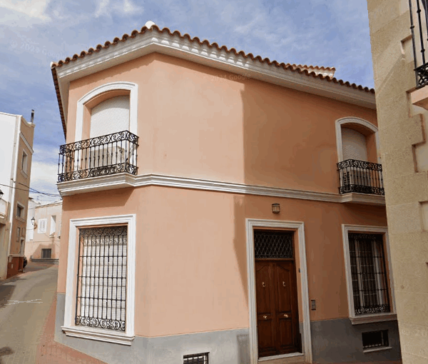 Piso okupado en Almería