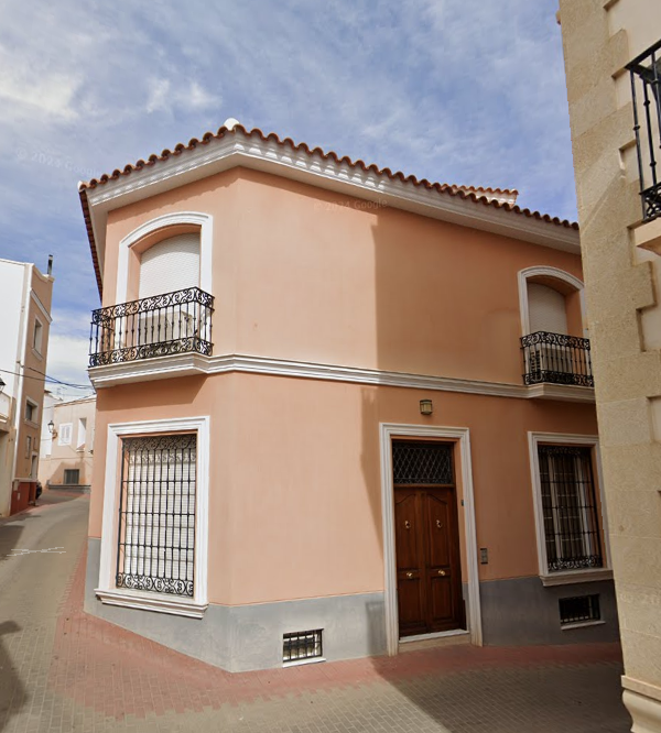 Piso okupado en Almería