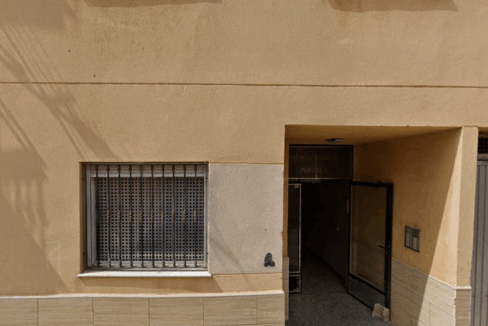 Piso okupado en Almería