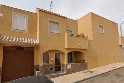 Casa okupada en Almería