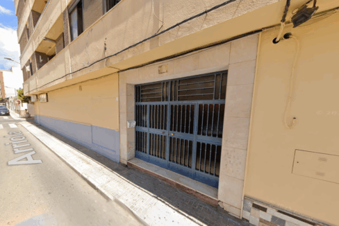 Piso okupado en Almería