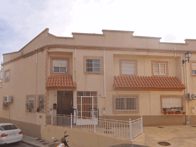 Casa okupada en Almería