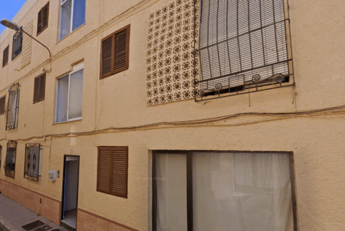 Piso okupado en Almería
