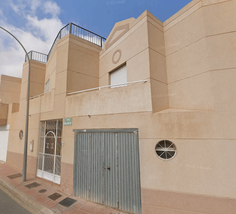 Casa okupada en Almería