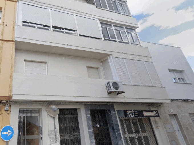 Piso okupado en Cádiz