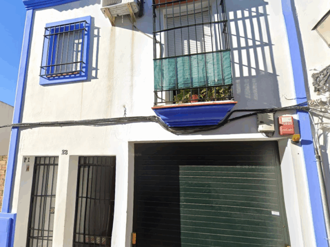 Casa okupada en Huelva